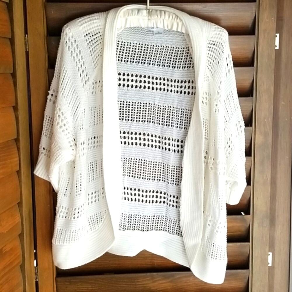 Liz Claiborne Cream Knitted Cardigan